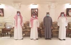 "عبدالله بن ناصر" يستقبل وفد لجنة التنمية الاجتماعية الأهلية بالجبيل