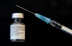الأردن : 156 لاجئا سوريا تلقوا اللقاح المضاد للفيروس في المخيمات