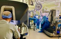 للمرة الأولى.. مستشفى الملك خالد بنجران يستخدم "الروبوت" في عمليات الأورام