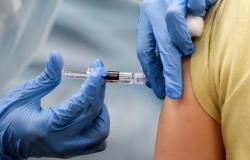 للتغلب على صعاب استضافة الأولمبية.. اليابان تبدأ حملة التطعيم ضد كورونا