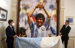 الادعاء العام الأرجنتيني يستعين بلجنة طبية للتحقيق في وفاة مارادونا
