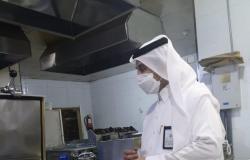 "آل مصمع" يغلق مطعمًا مخالفًا خلال حملة تفتيشية مفاجئة برجال ألمع