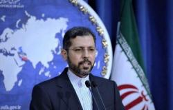 مزايدة مفضوحة.. إيران تطالب برفع العقوبات رغم رضوخها لخيار المحادثات مع أمريكا
