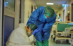 الاردن : وفاة 46 طبيبا ونحو 20 ممرضا خلال الجائحة