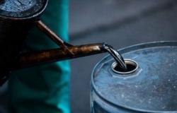 بعد الاستقرار.. أسعار النفط تتراجع رغم قوة احتمالات تحقيق نمو عالمي