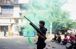 هل دخلت ميانمار محرقة الحرب الأهلية؟.. تبادل لإطلاق النار بين العسكر والمتظاهرين