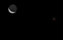 أول أيام عيد الفطر.. "القمر وعطارد" يقترنان فوق الأفق الغربي بعد غروب الشمس مباشرة