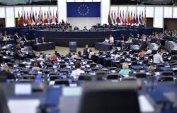الاتحاد الأوروبي يمدد عقوباته على النظام السوري سنة إضافية