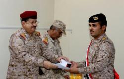 وزير الدفاع اليمني يثمن دعم السعودية وإسنادها الكبير للعمليات القتالية ضد المتمردين الحوثيين