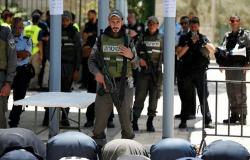 الشرطة الإسرائيلية تدعس طفلاً مقدسيًّا بسبب رفعه عَلَم بلاده
