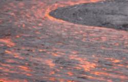 بالفيديو.. شاهد "جهنم الحمراء" في نهر أيسلندا.. وكيف تم تصويرها