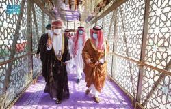 وزير الخارجية يستقبل نظيره العُماني لدى وصوله الرياض