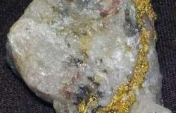 ضبط 8 طن من أحجار الكوارتز المستخدمة في استخلاص الذهب بأسوان