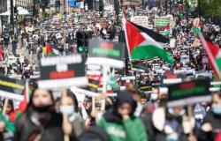 آلاف البريطانيين يتظاهرون ضد «قيود كورونا» وإسرائيل
