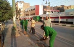 محافظ المنيا يشدد على رؤساء الوحدات المحلية بتكثيف حملات النظافة بالشوارع