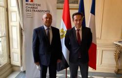 مصر وفرنسا يبحثان التعاون المشترك في مجالات النقل في باريس