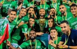 الرجاء البيضاوي المغربي يتوج  بكأس الاتحاد الإفريقي