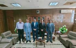 محافظ شمال سيناء يستقبل أعضاء البرنامج الرئاسي في ختام فترة تدريبهم