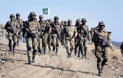 الجيش الباكستاني يتولى مهمة حراسة الحدود مع أفغانستان لمنع عبور المسلحين