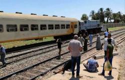 اصطدام قطار ركاب بالصدادات الخرسانية في محطة نجع حمادي (صور وفيديو)