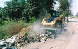 حملات إزالة للقمامة والإشغالات في أسوان