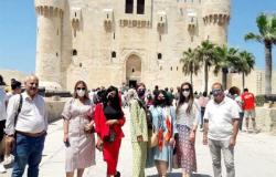 وفد من المدونين العرب يزور قلعة قايتباي