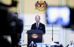 حكومة ماليزيا تقدم استقالتها لـ"الملك"