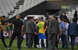 السلطات الصحية البرازيلية توقف مباراة البرازيل والأرجنتين في تصفيات كأس العالم