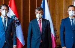 قادة النمسا والتشيك وسلوفاكيا: لا مكان للأفغان في أوروبا