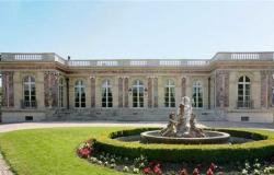ميسي يقترب من شراء قصر شارل ديجول في باريس مقابل 41 مليون إسترليني (التفاصيل بالصور)