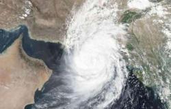"إعصار شاهين" يتراجع ويتحوّل إلى عاصفة مدارية