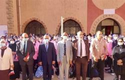 محافظ بورسعيد يشهد طابور الصباح وتحية العلم بـ«بورسعيد الثانوية بنات»