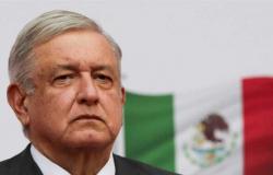 رئيس المكسيك يتهم شركات أجنبية بتهريب الوقود ويذكر اسم ترافيجورا