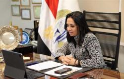 «القومي للمرأة» يواصل حملة طرق الأبواب بشمال سيناء