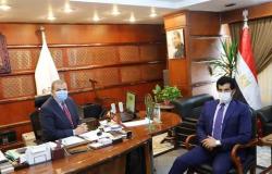 وزير القوى العاملة يبحث مع سفير قطر العلاقات الثنائية