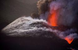 الأسبوع في 8 صور: مشاهد مخيفة لبركان "كومبر فيجا".. وأخرى رائعة للخريف