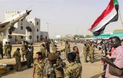 السودان.. انتشار مكثف للجيش في الخرطوم وسط أنباء عن «انقلاب عسكري»