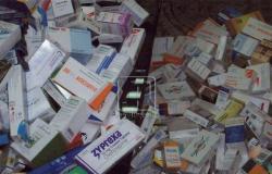 ضبط كمية من العقاقير المخدرة غير مصرح بتداولها داخل صيدلية بالقاهرة