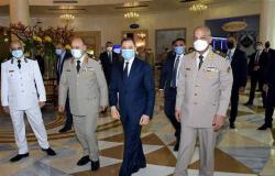 وزير الدفاع: القوات المسلحة والشرطة جناحا الأمن والاستقرار للأمة المصرية (صور)
