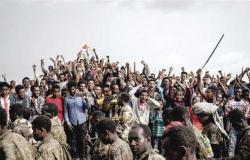 جبهة تيجراي تهدد بقصف مطارات أديس أبابا.. وأبي أحمد يعلن قيادته للجيش الإثيوبي