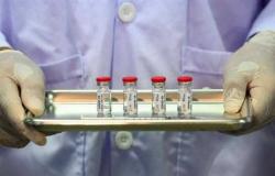 «موديرنا» تعلن تطوير جرعة معززة مضادة لمتحور كورونا الجديد أوميكرون