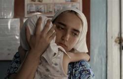 يشبه الوثائقيات.. عرض فيلم «107 أمهات» بمهرجان القاهرة السينمائي اليوم