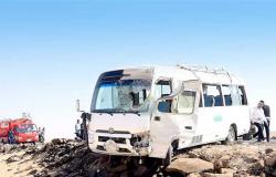 إصابة العشرات في حادث تصادم أوتوبيسين على طريق أبو سمبل