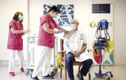 وزير الصحة الفرنسي : 10% من إصابات فيروس كورونا الجديدة بمتحور «أوميكرون»