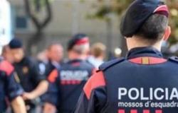 الشرطة الإسبانية توقف شخصين يجريان سحبا بالقرعة على «سلة مخدرات»