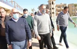 وزير السياحة ومحافظ بورسعيد يزوران قرية «إيكلا» السياحية