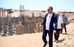 محمود الخطيب يتفقد أعمال تطوير فرع الأهلي في الشيخ زايد