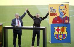 بعد عودته.. داني ألفيس يقود تشكيل برشلونة أمام «ديبورتيفو»