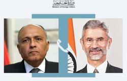 سامح شكري يبحث هاتفيا مع وزير الخارجية الهندي تدعيم العلاقات الثنائية