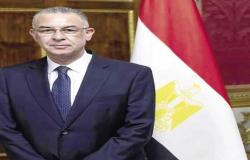 وزير الخارجية يستقبل جثمان سفير مصر في إيطاليا بمطار القاهرة
